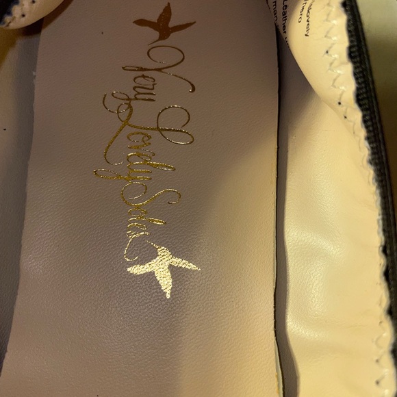 Black leather/patent leather ballet flats. Never worn. New in the box. - Picture 14 of 14